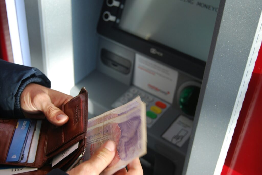 Bargeld im Ausland ohne Gebühren abheben